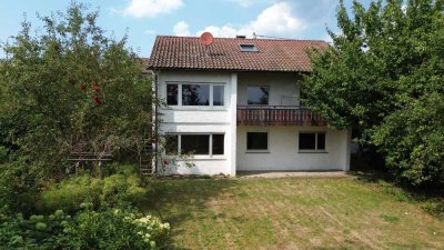 Freistehendes Zweifamilienhaus in schöner Lage in Backnang
