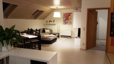 Attraktive 2-Raum-Dachgeschosswohnung mit EBK und Balkon in Leutenbach