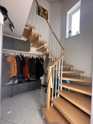 Freundliche 4,5-Zimmer-Wohnung mit Balkon und EBK in Michelfeld