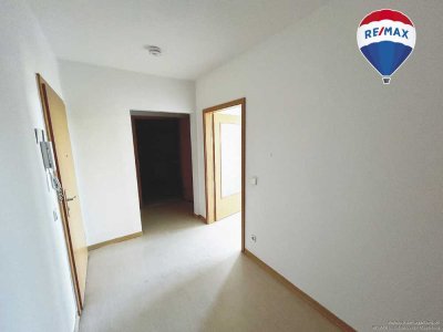 Helle, barrierefreie 2-Zimmer-Wohnung mit Elbblick, Balkon und Fahrstuhl