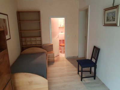 1 WG-Zimmer u. Weitblickgarten bei Künstlerin in Erpel-Orsberg