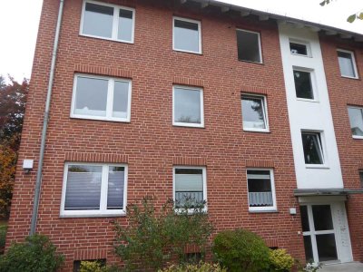 Gepflegte 3-Zimmer-Wohnung mit Loggia und Einbauküche