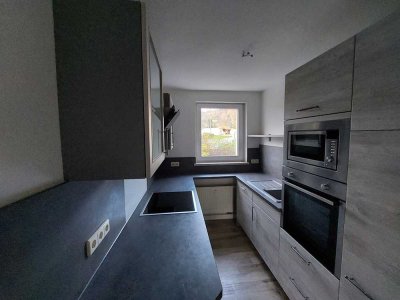 Schöne Wohnung mit Einbauküche