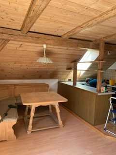 Geschmackvolle 5-Zimmer-Dachgeschosswohnung mit Balkon und EBK bei Dießen am Ammersee