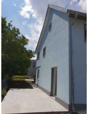 Katip | Doppelhaushälfte im guten Zustand