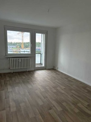 ruhige Wohnung in Waldnähe -Neckarstr. 45 b, 3.G RE