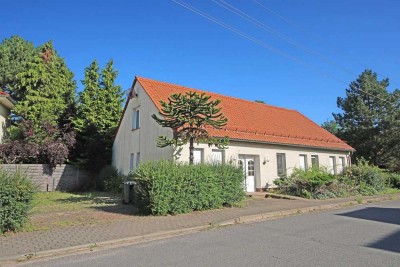 Attraktives Wohn- u. Geschäftshaus (ehem. Zahnarztpraxis) m. vielen Nutzungsmöglichkeiten in Dessau
