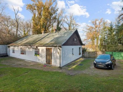 Charmanter Bungalow auf ca. 867 m² Grundstück in Top-Lage von Friesack