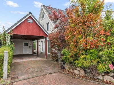 Familienfreundliche Doppelhaushälfte in Sackgassenendlage im beliebten Laboe