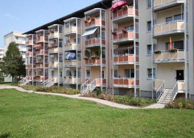 Bezugsfertige 3-Raum-Wohnung mit großem Balkon