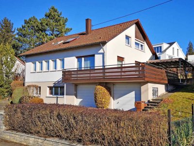 Familienglück - Großzügiges und neu renoviertes Einfamilienhaus mit großem Garten in ruhiger Lage