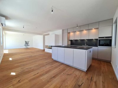 Luxuriös • Neu • barrierefrei • große Terrasse