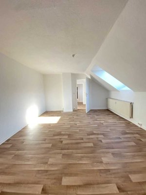 Zauberhafte Dachgeschoss- Wohnung in Güttin / Dreschvitz zu vermieten