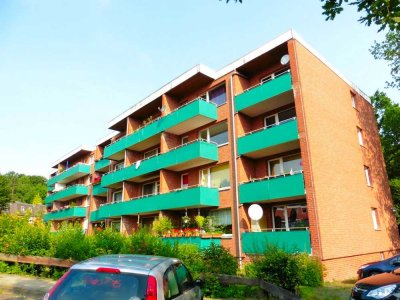 gepflegte 2-Zimmer-Hochparterre-Wohnung mit Balkon in grüner Ortsrandlage