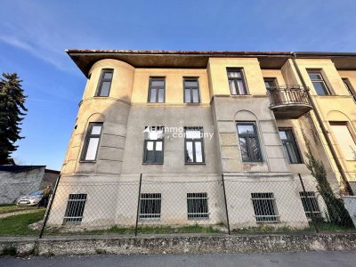 Attraktives Mehrfamilienhaus, Baugrund, mit großem Potenzial