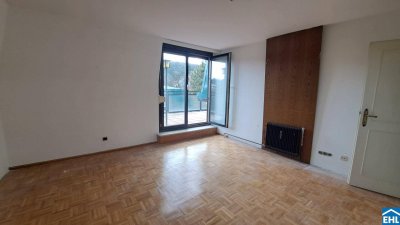 Sanierungsbedürftige 4-Zimmer Terrassen-Wohnung mit viel Potenzial!
