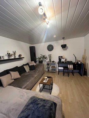 Vollständig renovierte Wohnung mit zwei Zimmern und Einbauküche in Heidenheim an der Brenz