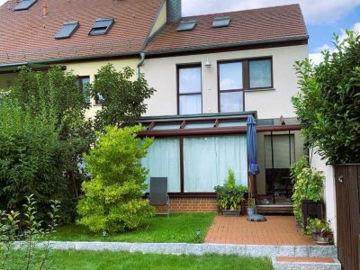 Stadtoase: Ruhiges Reihenhaus mit Garten und Stellplatz in der historischen Altstadt