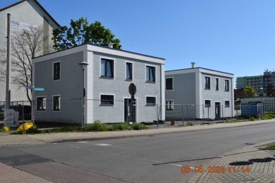 Warum eine Wohnung mieten, wenn man ein neues Haus bekommen kann!