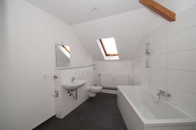 Singletraum! Sanierte 2-Raum Wohnung in ausgezeichneter Lage!
