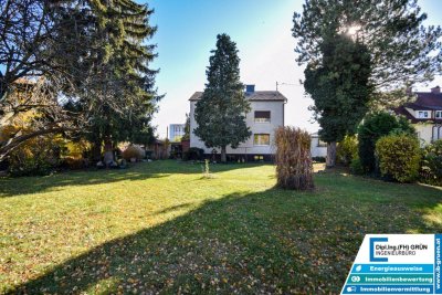 Ruhiges Zweifamilienhaus in Top-Lage von Traun – attraktiver Preis &amp; großes Entwicklungspotenzial