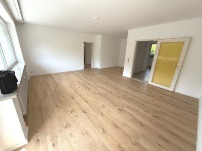 Schöne renovierte Eigentumswohnung mit Balkon u. Garage  beim Kurpark in Wilhelmshaven zu verkaufen.