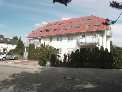 Moderne 3 Raumwohnung mit EBK, Garage und Balkon in Lingenfeld