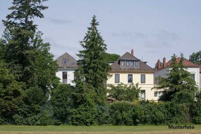 Sechsfamilienhaus mit 3 Garagen + Kapitalanlage +