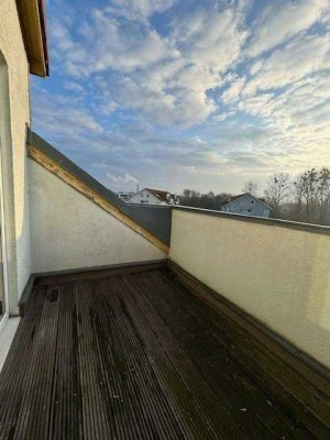 Schöne Dachgeschoss-Wohnung mit TG-Stellplatz in Bernau bei Berlin