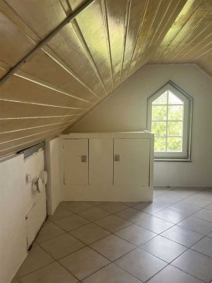 Kleine, clevere 1,5-Zimmer-Wohnung am Wasser mit Einbauküche und viel Stauraum