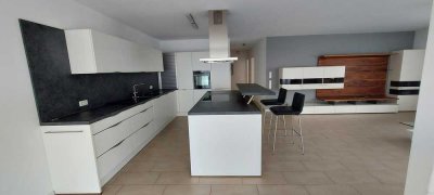 Helle neuw. 134 m² große Wohnung, barrierefrei, hochwertig ausgestattet, großzügige Räume