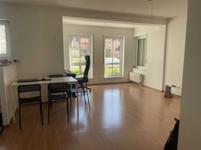 Zentral gelegene 2-Zimmer-Wohnung im 1.OG inkl. Terrasse & TG-Stellplatz