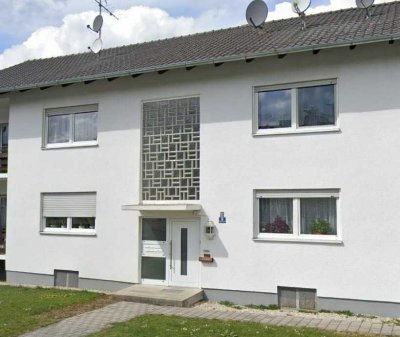 Geschmackvolle, modernisierte 1,5-Raum-Wohnung mit lux. Innenausstattung mit Balkon und EBK