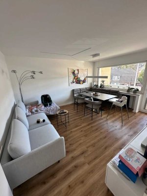 Suchen Nachmieter für 3 Zimmer Wohnung, Lichtdurchflutet, Großer Balkon, Stellplatz, EBK