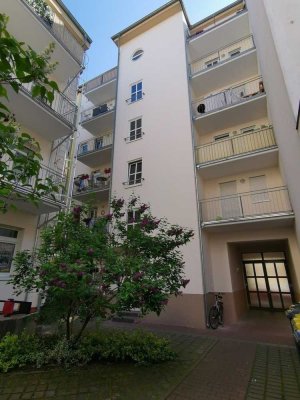 2- Raum Wohnung mit Balkon  in des Nähe des Rannischen Platzes
