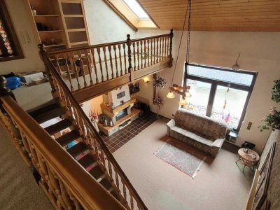 Solides Wohnhaus mit 2 Wohnungen und freistehender Halle komplett bezugsfrei, Bedburg