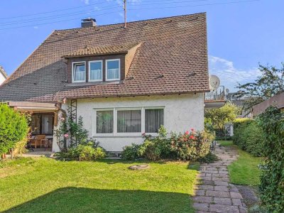 Top-Lage: Schönes Einfamilienhaus mit großem Garten und Garage