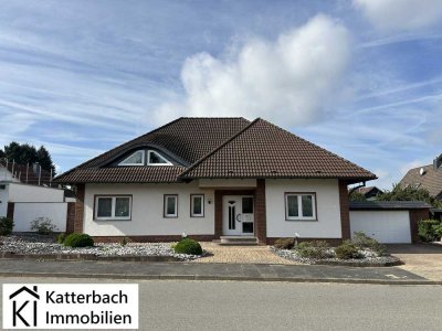 Hochwertiges Architektenhaus mit Einliegerwohnung und großer Doppelgarage in Herzberg am Harz