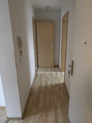 Ruhige Dachgeschoßwohnung mit Parkplatz