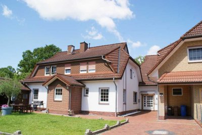 Provisionsfrei! Tolle Erdgeschosswohnung mit großzügigem Garten in Westerstede-Hollriede