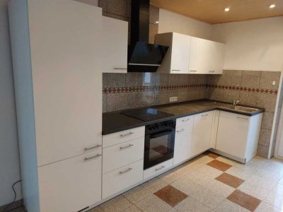Renovierte Wohnung mit neuer Einbauküche(Whg.6)