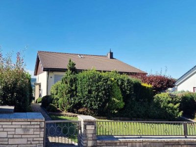 Einfamilienhaus mit Einliegerwohnung zur flexiblen Nutzung und individuellem Gestaltungspotential