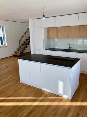 Moderne 5-Zimmer Terrassenwohnung in zentraler Lage