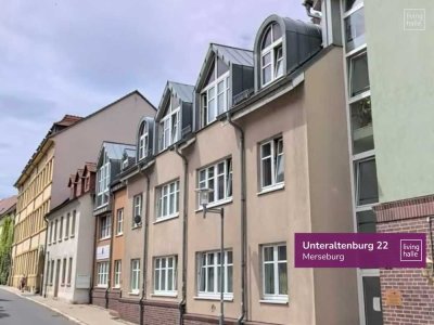 Parkett, Balkon und jede Menge Charme!