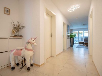 Investieren mit Substanz: Erdgeschosswohnung mit Garten & Garage