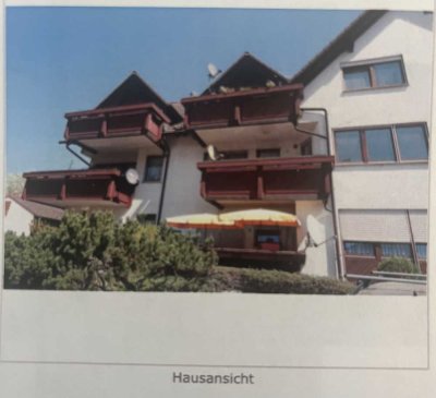 Vollständig renovierte 2-Zimmer-Wohnung mit Balkon und EBK in Heimsheim