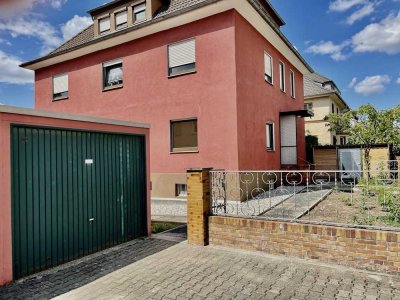 Sonnig, mitten in der Stadt: Erstbezug nach Renovierung, Balkon, Fahrradgarage