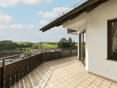 Exklusives Einfamilienhaus mit Einliegerwohnung mit Panoramablick und großem Garten in Heimsheim