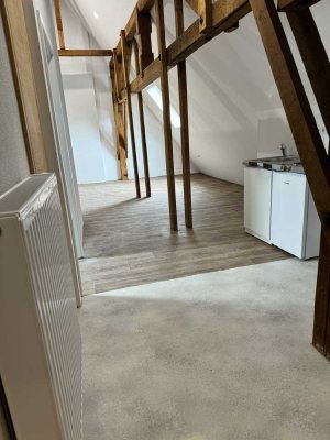 Charmante 1-Zimmer-Dachgeschosswohnung in Siegen – Kernsanierung 2024!