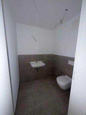 Exklusive 4-Raum-Wohnung mit gehobener Ausstattung mit Einbauküche in Hannover